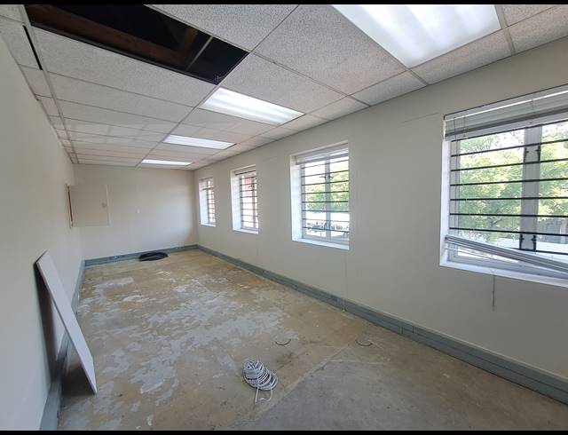 218M² OFFICE TO LET IN CRAIGHALL